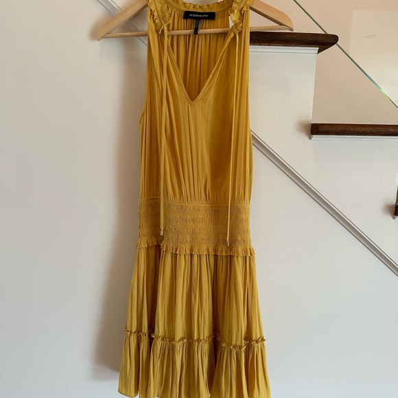 Robe BCBGmaxazria jaune moutarde, size s - Picture 1 of 3